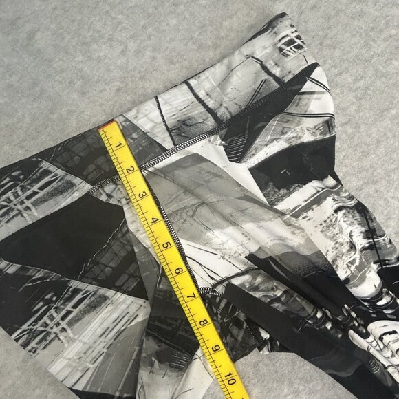 ADIDAS Climalite Capri Leggings Womens Medium Black White Geo Stretch Key Pocket - Picture 9 of 11